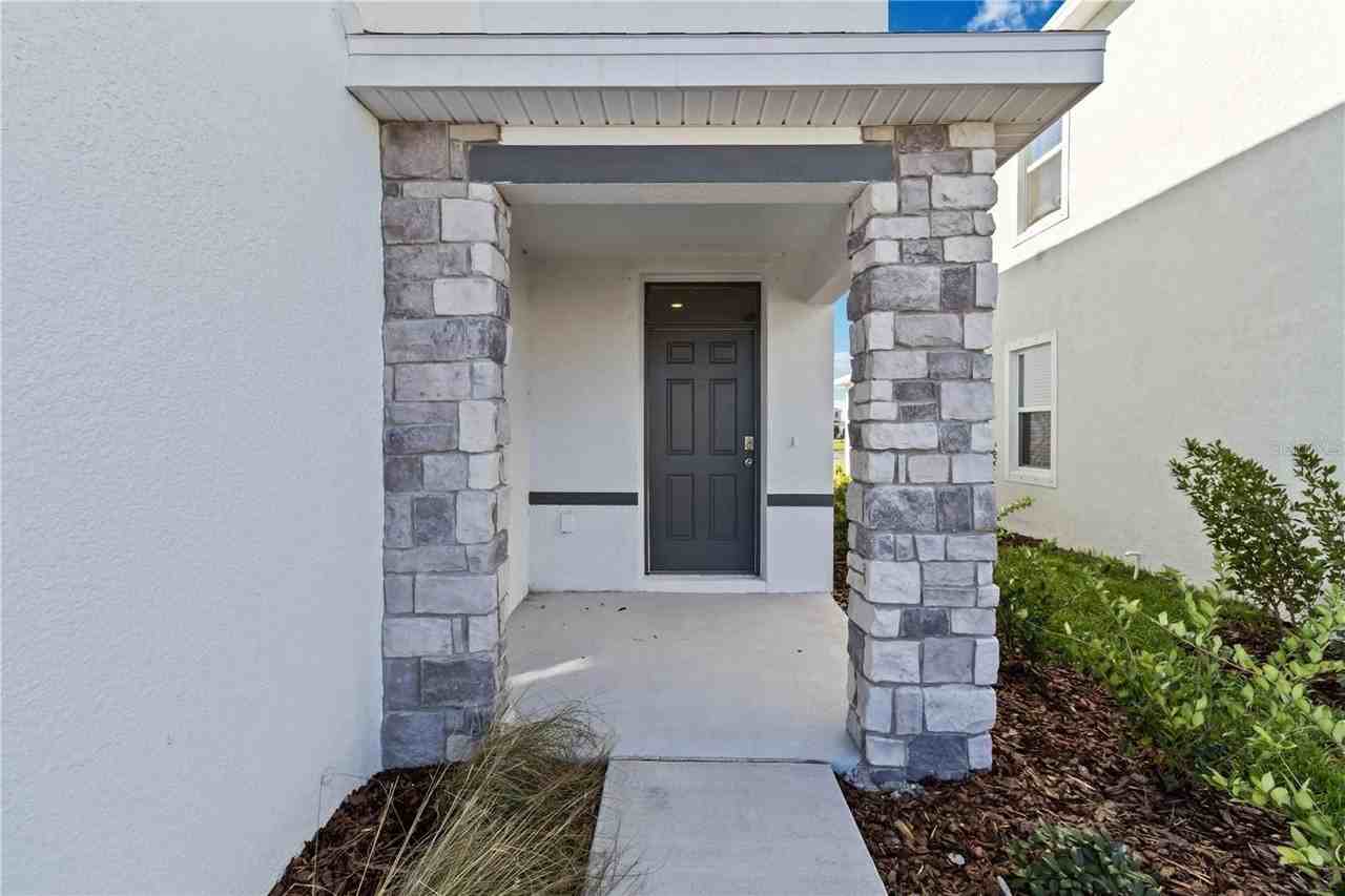 3394 Hilltop Cir - Photo 4 of 37