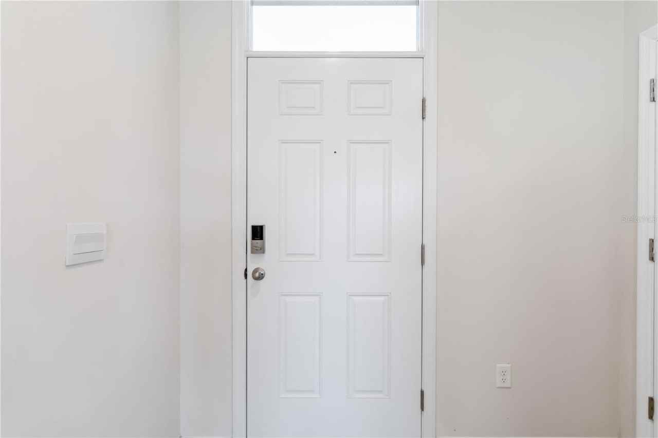 3394 Hilltop Cir - Photo 6 of 37