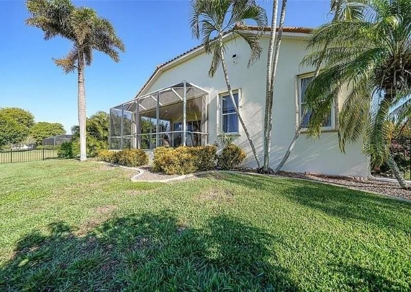3775 Tripoli Blvd - Photo 2 of 24