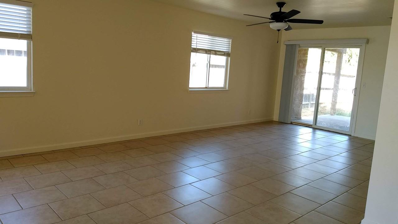 2146 Blossom Ave #1 - Photo 2 of 12