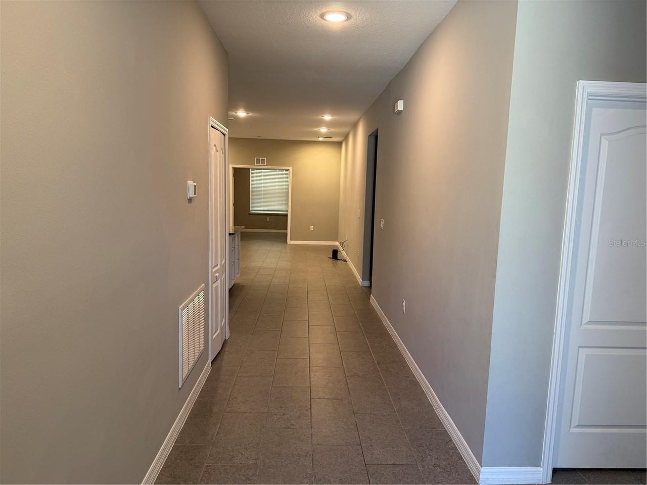 1053 Bradford Ridge Dr - Photo 3 of 25