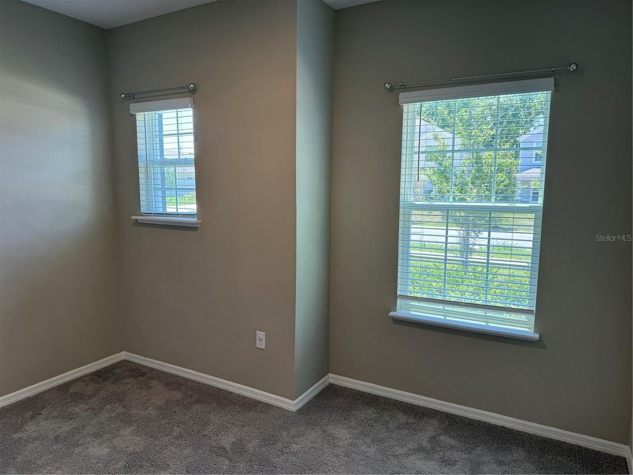1053 Bradford Ridge Dr - Photo 4 of 25