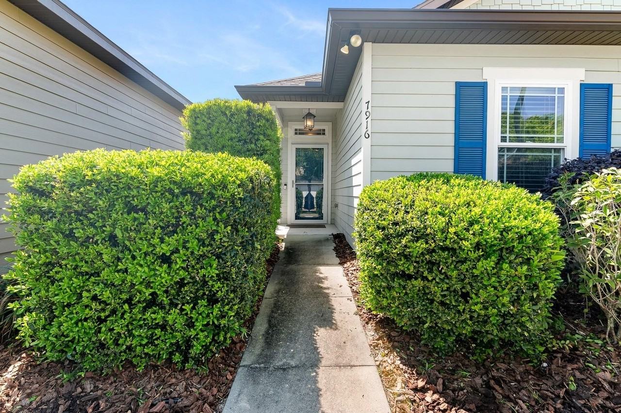 7916 Sw 80th Dr - Photo 4 of 37