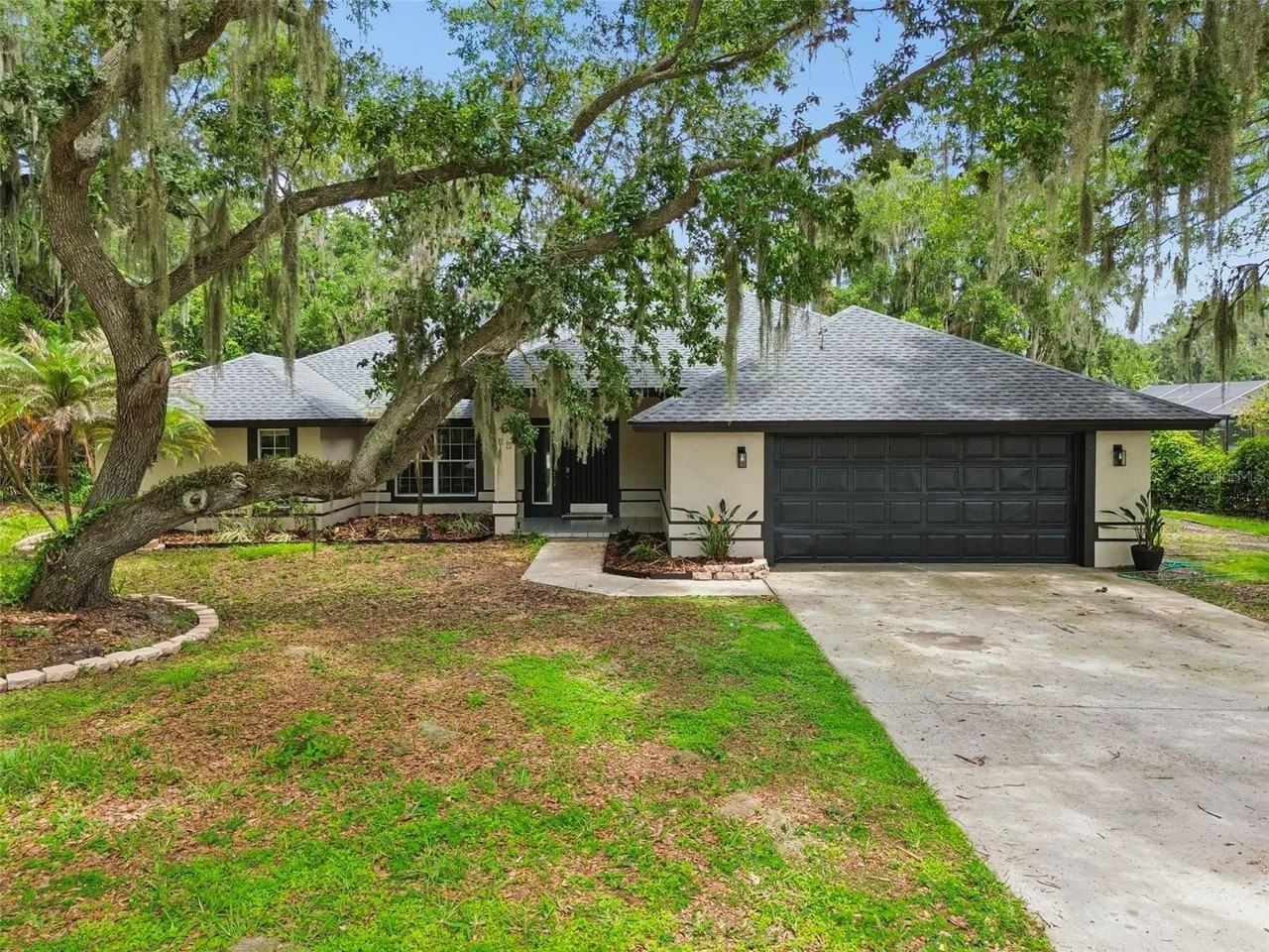 95 Woodside Dr - Photo 2 of 50