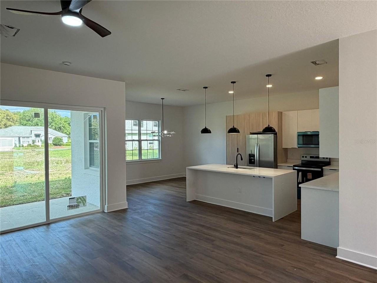 162 W Romany Loop - Photo 4 of 27