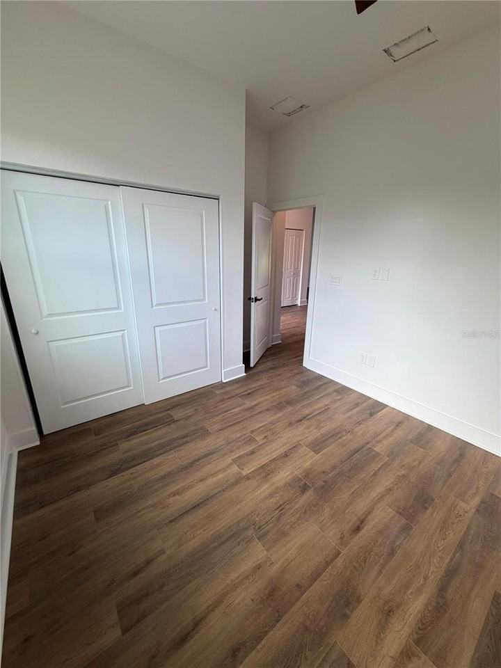 162 W Romany Loop - Photo 7 of 27