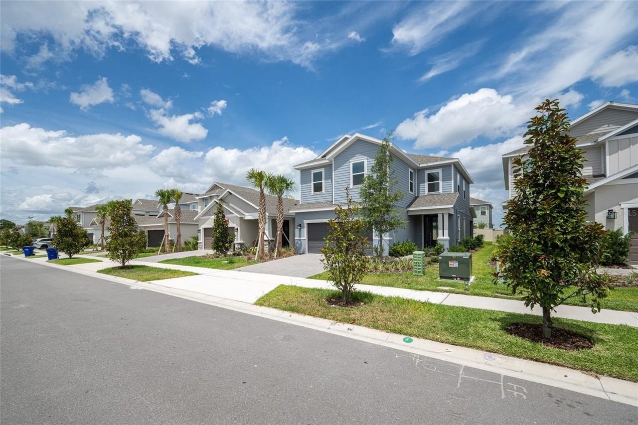 1029 Ladyfish Trl - Photo 3 of 37