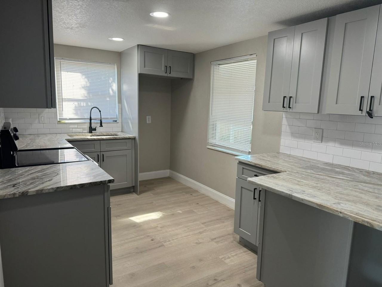 7605 Embassy Blvd - Photo 4 of 9