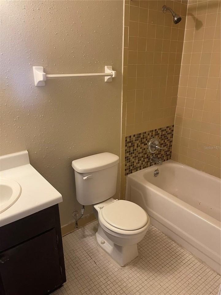 137 Springwood Cir #D - Photo 7 of 12