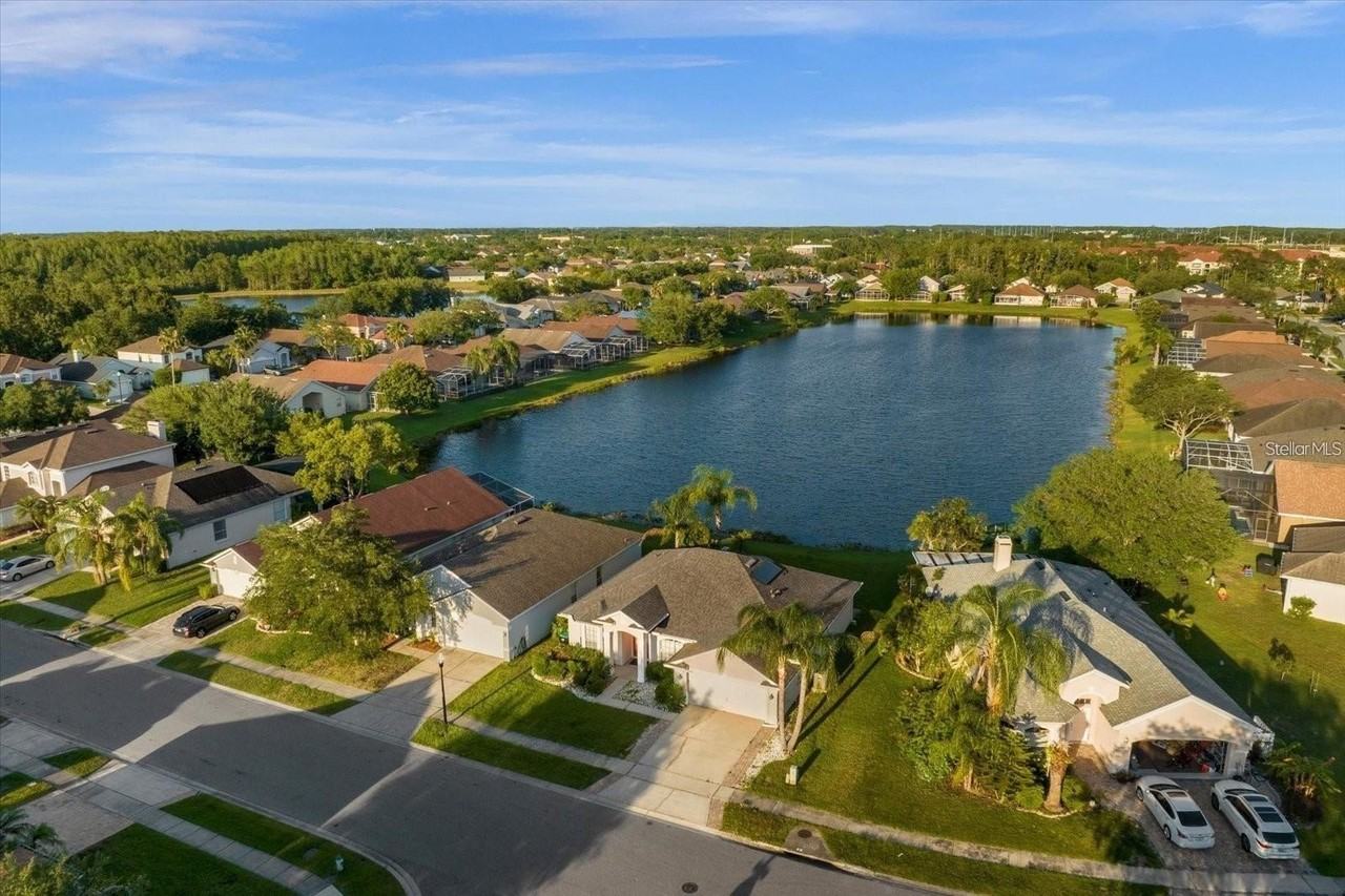 13131 Luxbury Loop - Photo 2 of 35