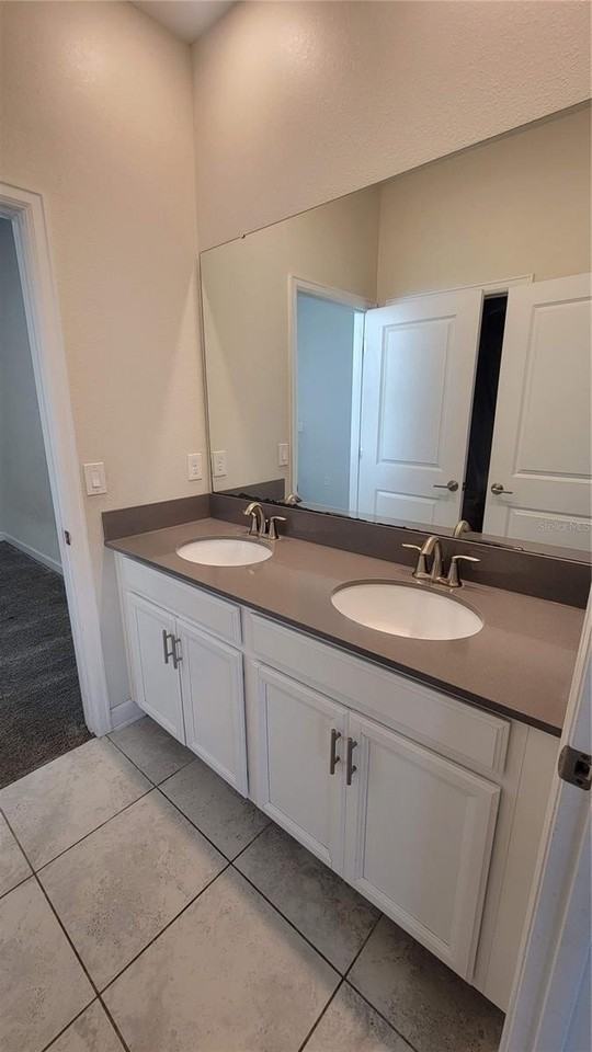 2945 Nottel Dr - Photo 7 of 50