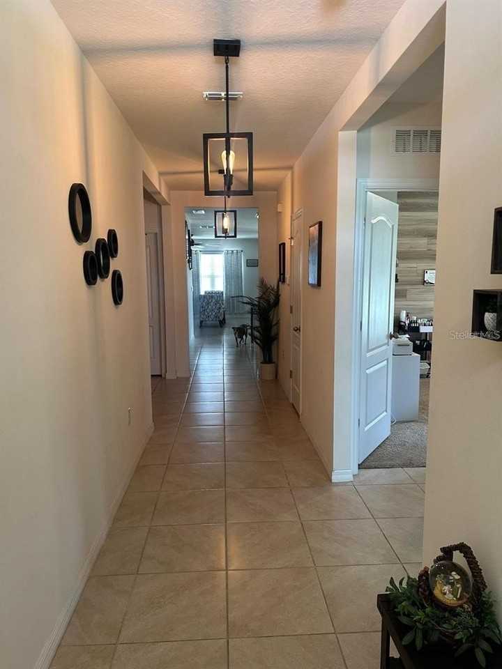 649 Comstock Dr - Photo 3 of 30