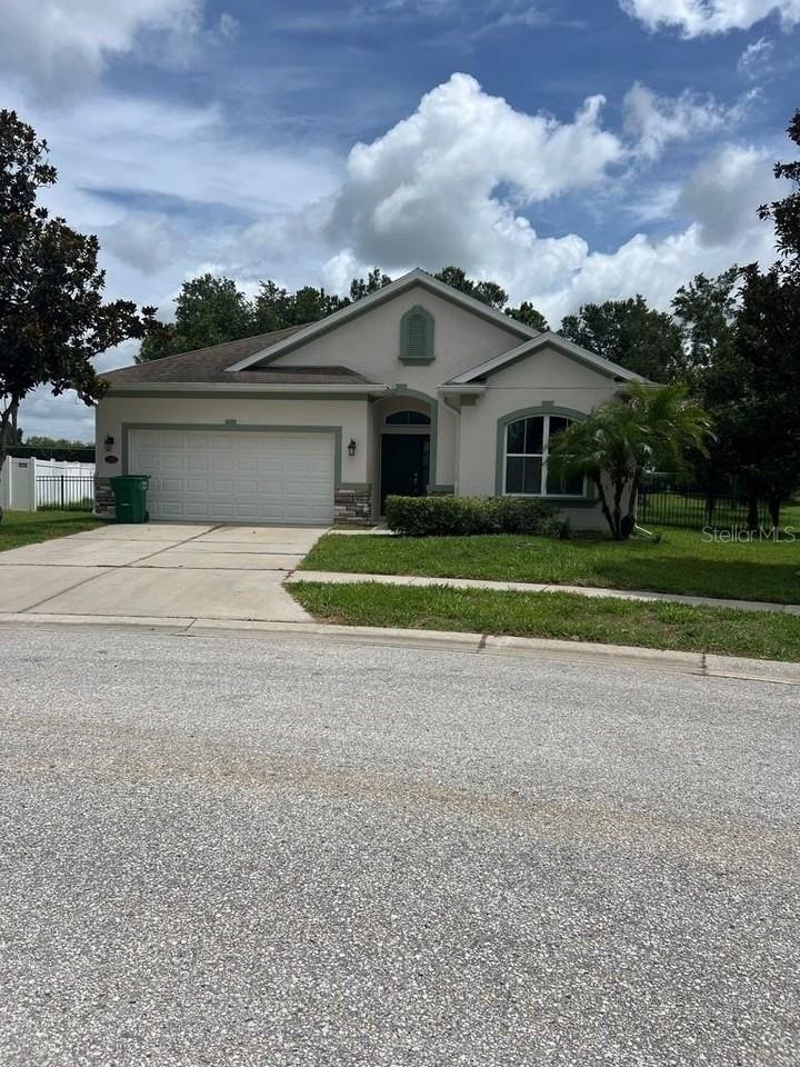 7926 Stoney Hill Dr - Photo 2 of 30