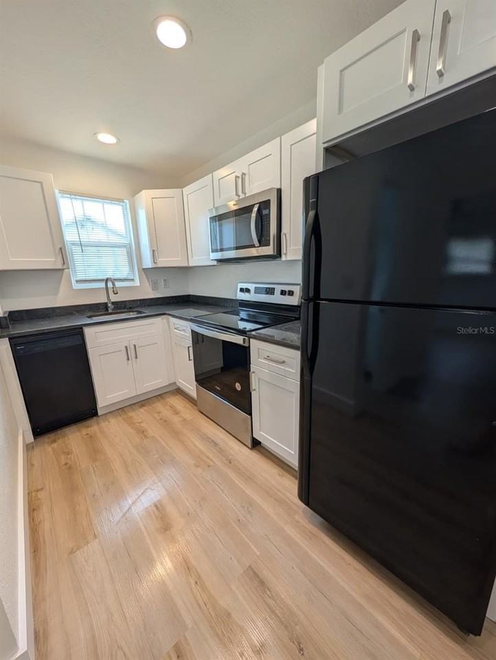 1834 28th Ave N - Photo 3 of 12
