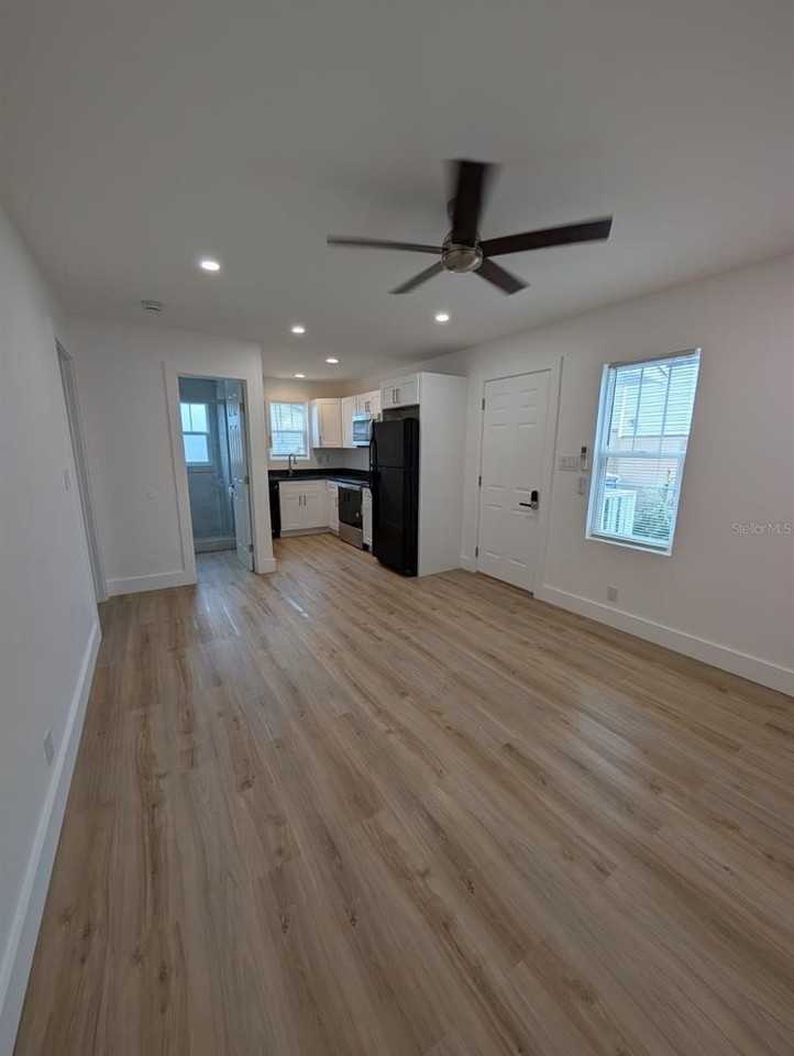 1834 28th Ave N - Photo 4 of 12