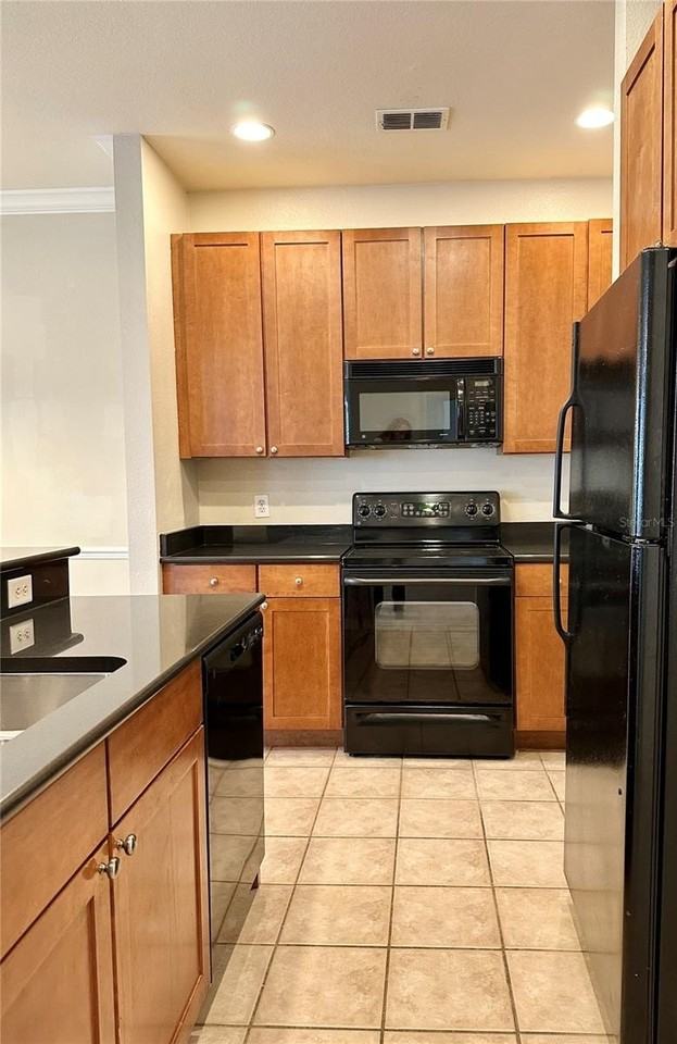 2249 Portofino Pl #2221 - Photo 4 of 23