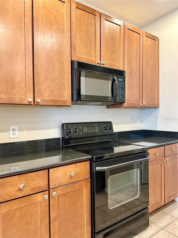 2249 Portofino Pl #2221 - Photo 5 of 23
