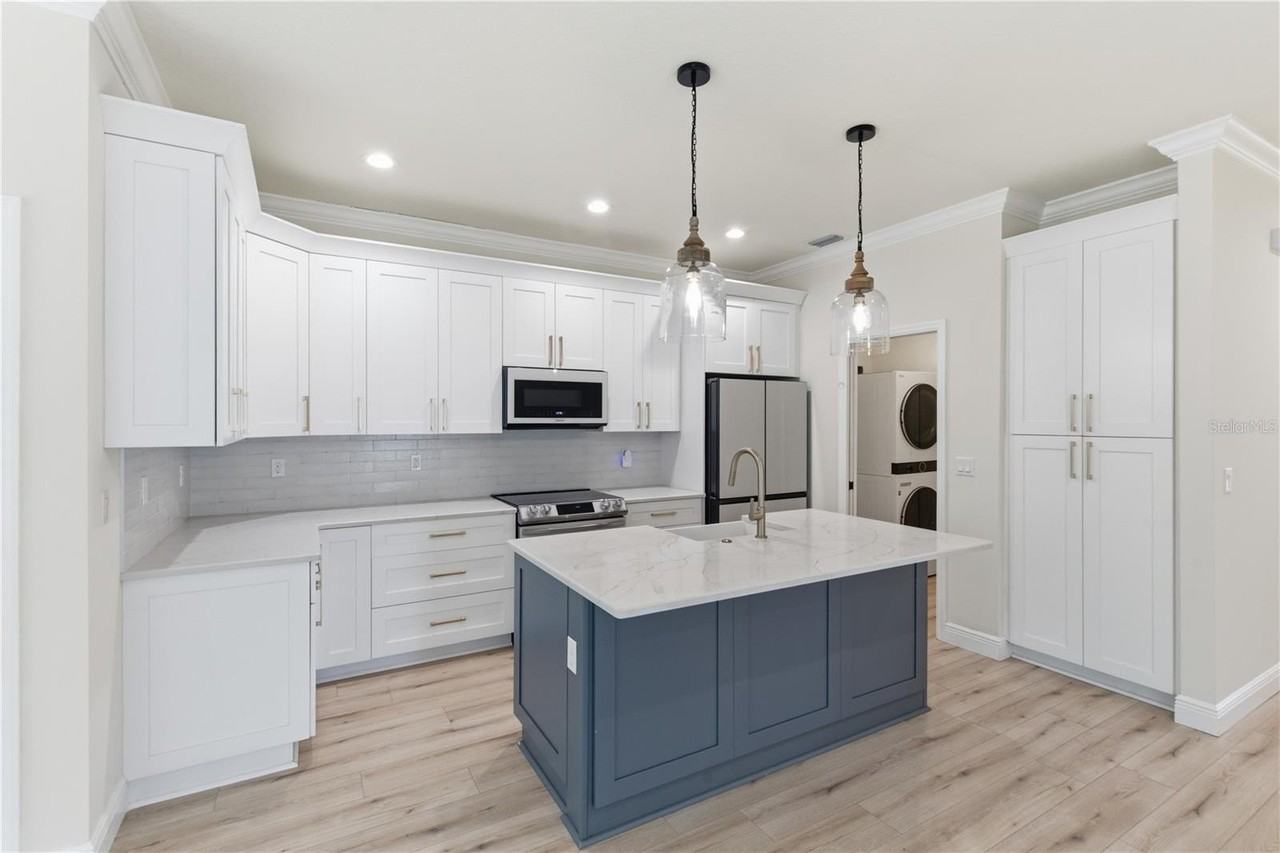 3944 Watson Dr - Photo 6 of 42