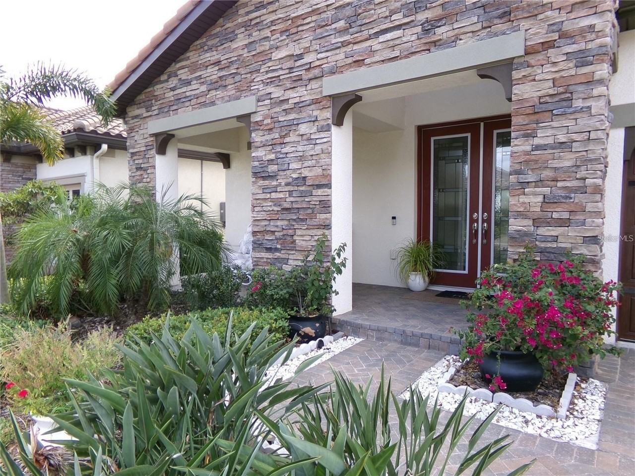 11212 Hawks Fern Dr - Photo 3 of 40