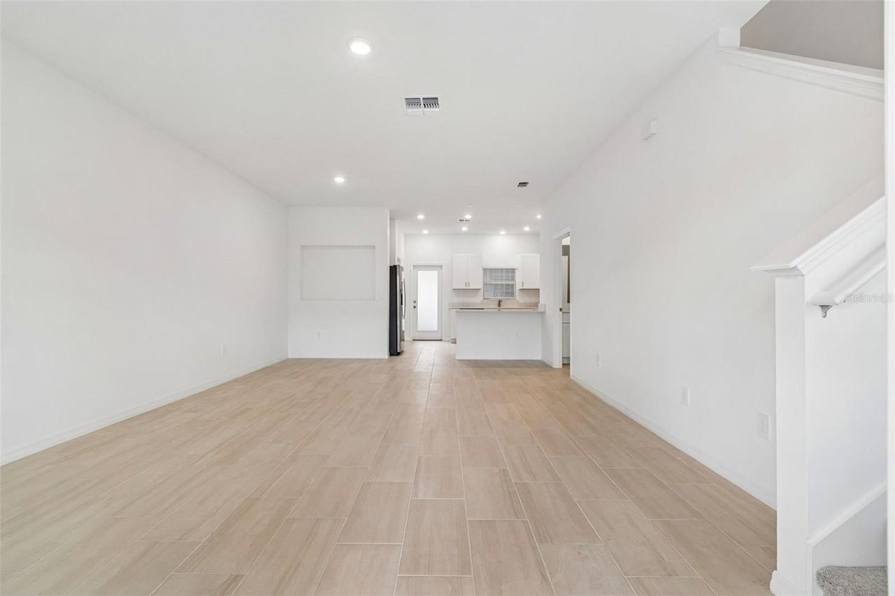 10822 Ichetucknee Way - Photo 5 of 50