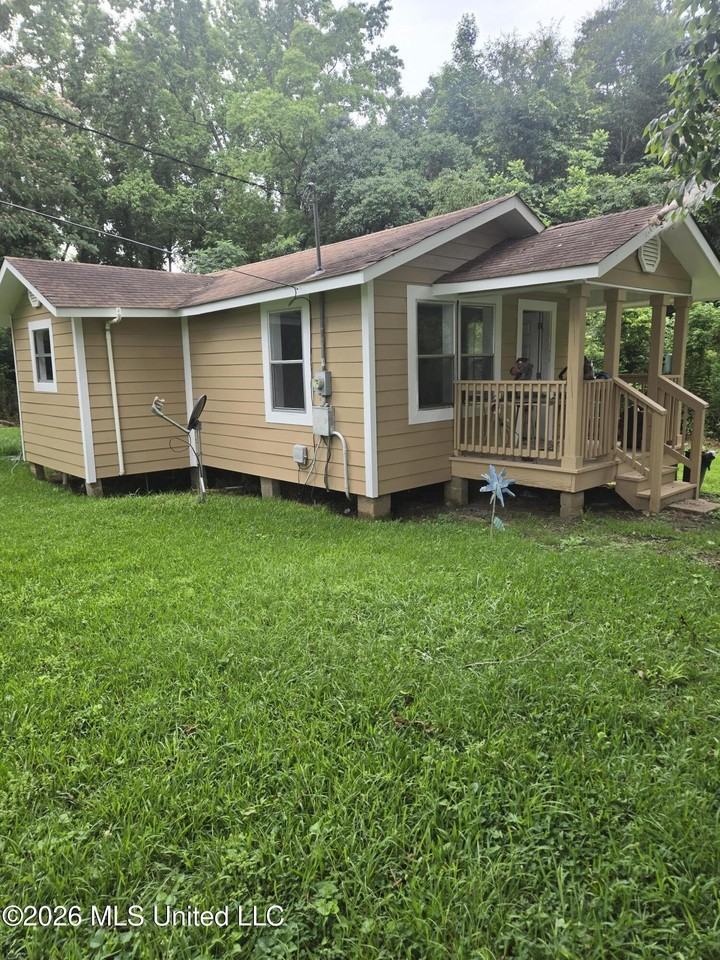 1015 Wilson St - Photo 6 of 6