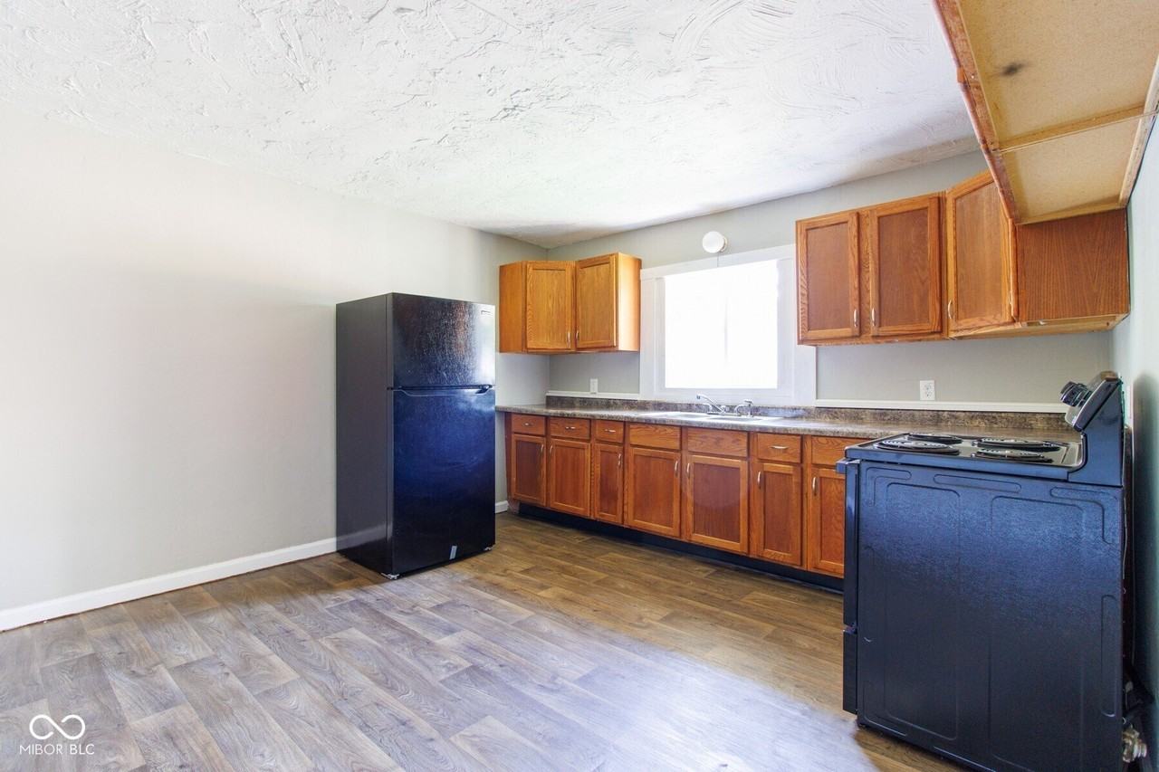 1212 W 5th St - Photo 7 of 21
