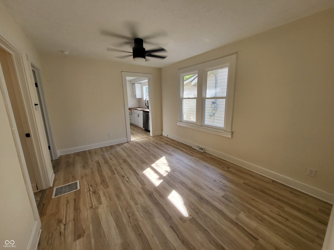 2462 Main St - Photo 4 of 15