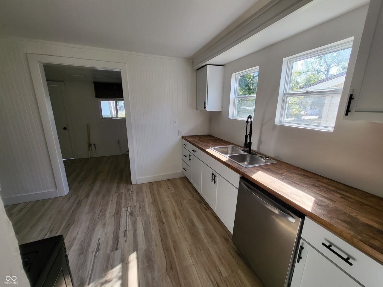 2462 Main St - Photo 5 of 15