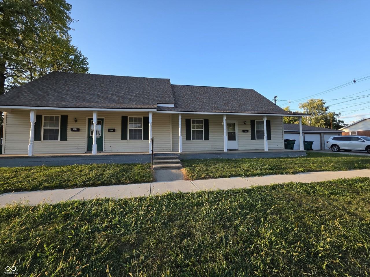 323 S East St - Photo 3 of 15