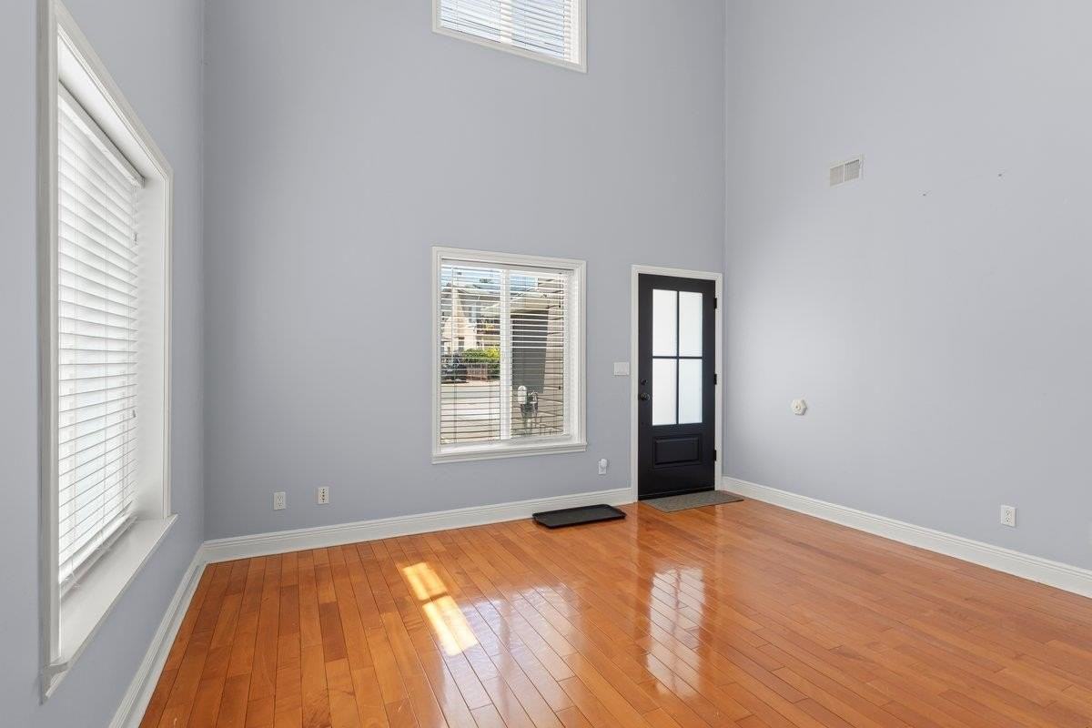 Carmel Ave - Photo 7 of 50