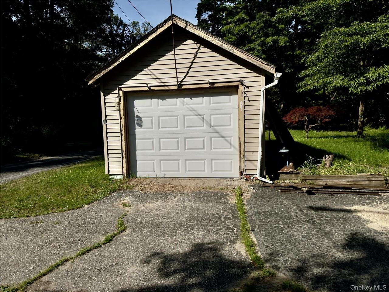 4 Dodd Ln - Photo 2 of 7