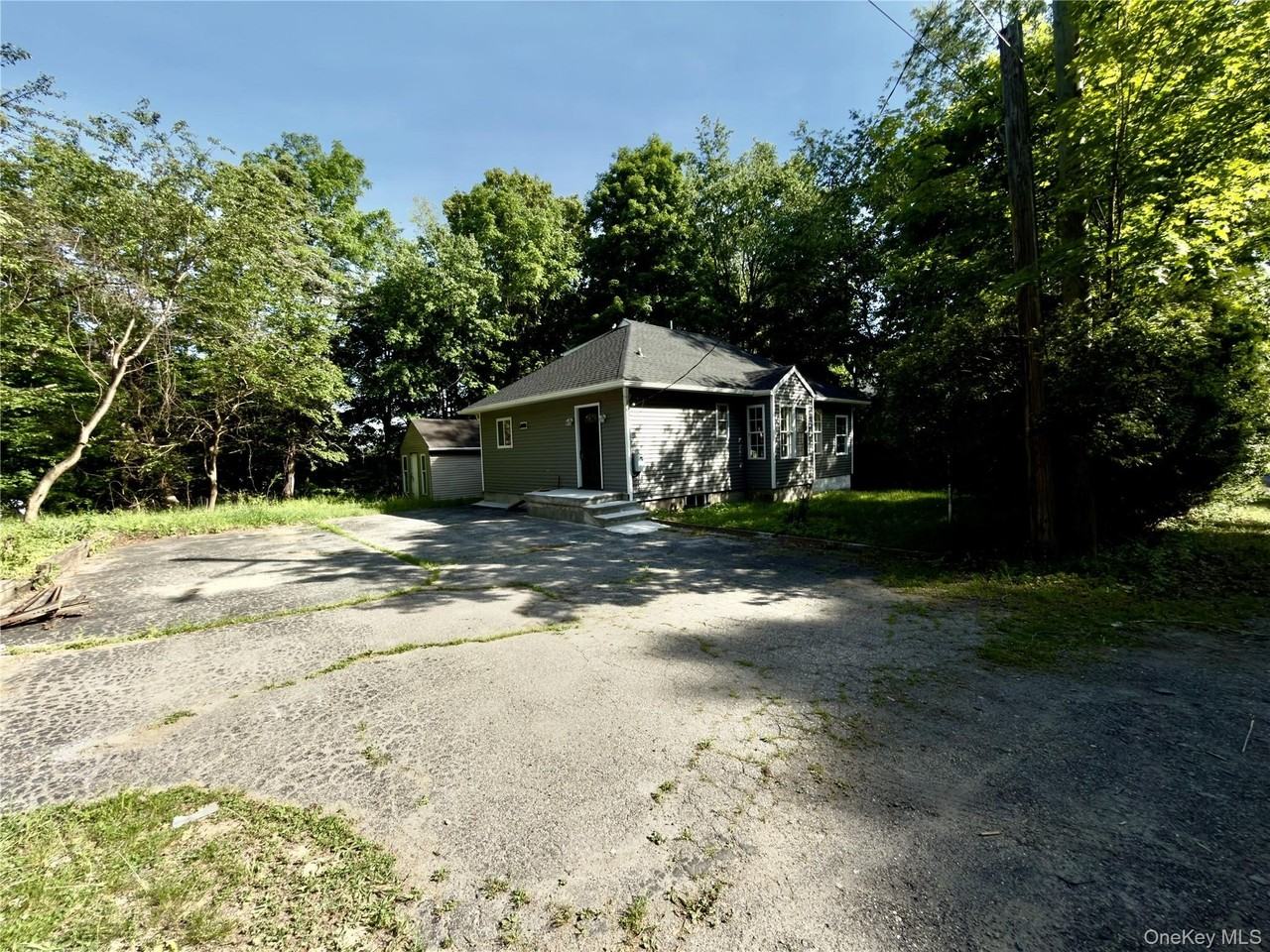 4 Dodd Ln - Photo 3 of 7