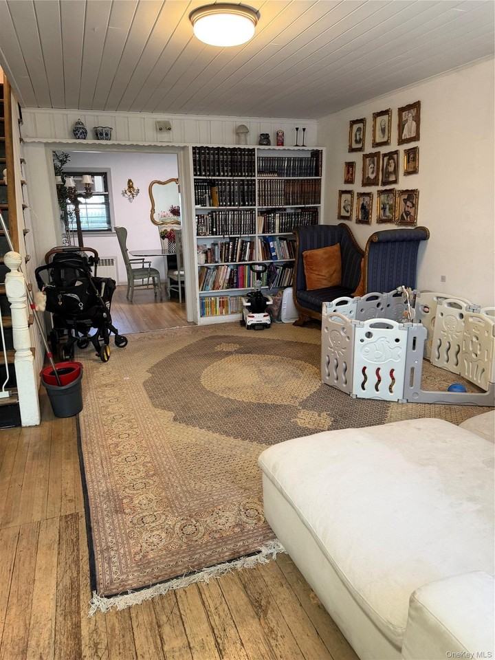 9 Fairview Ave - Photo 2 of 11