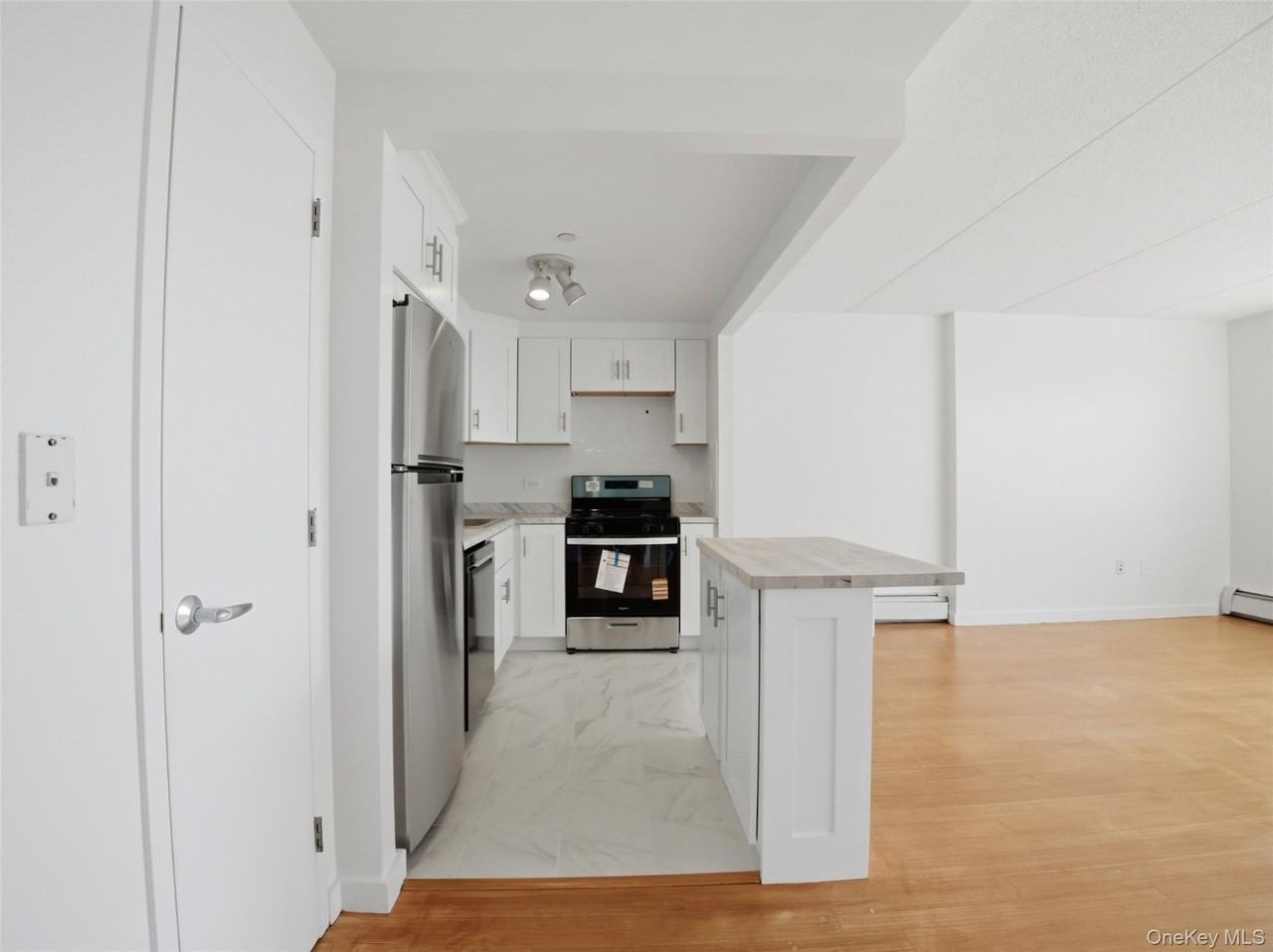 3044 3rd Ave #6F - Photo 2 of 10
