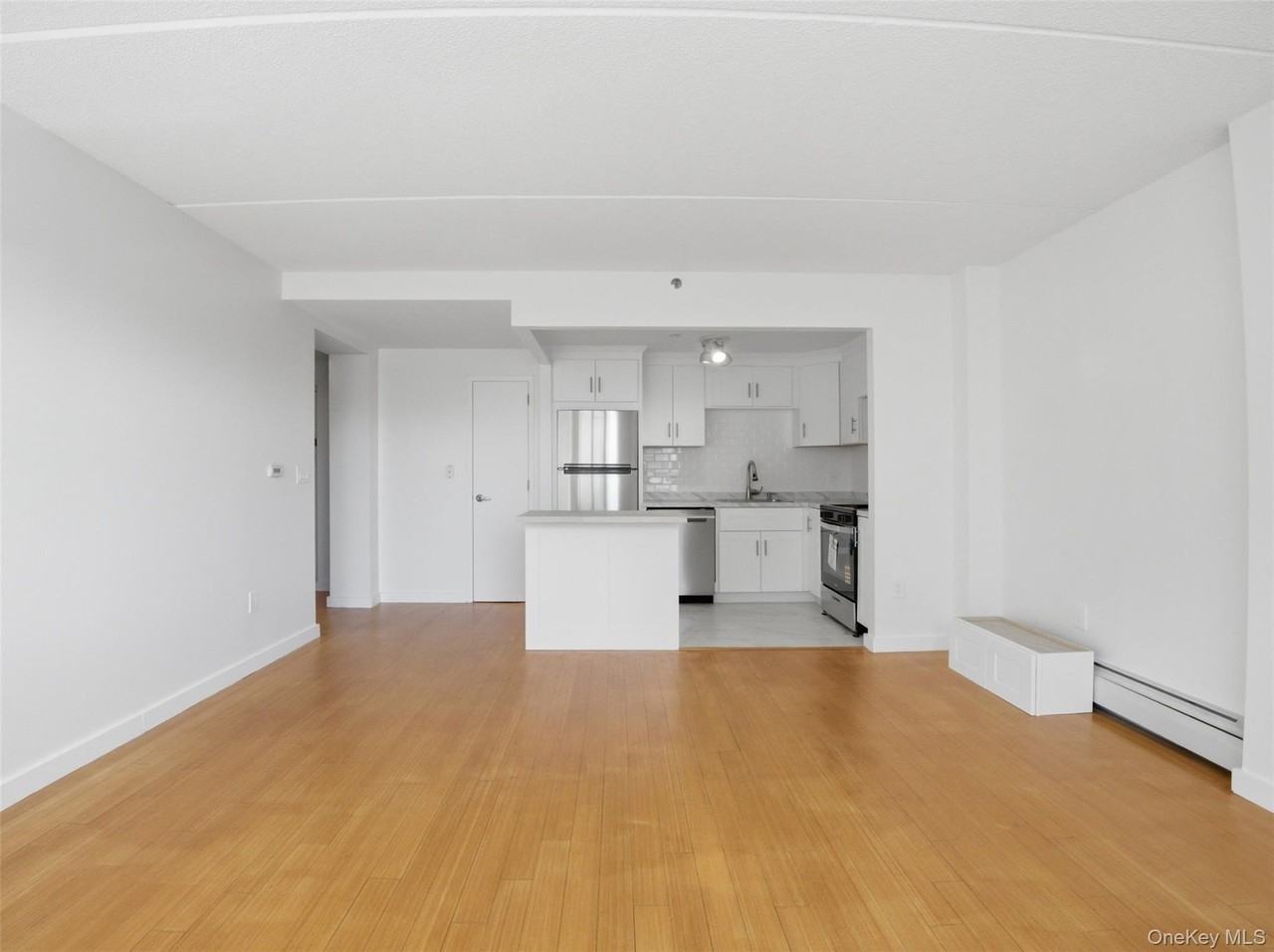 3044 3rd Ave #6F - Photo 4 of 10