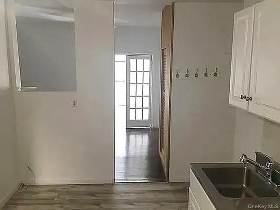 264 Driggs Ave - Photo 5 of 6