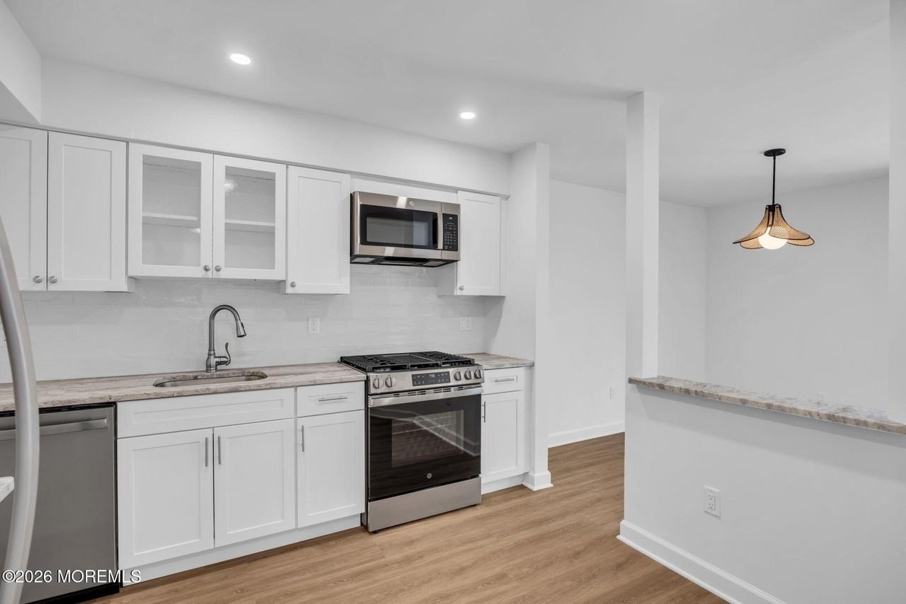 86 Holly Dr - Photo 4 of 24