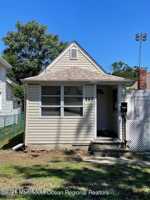featured image of 227 Seeley Ave