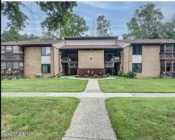 featured image of 10 Pine Cluster Cir #B
