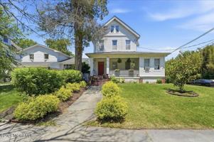 featured image of 1001 5th Ave #2
