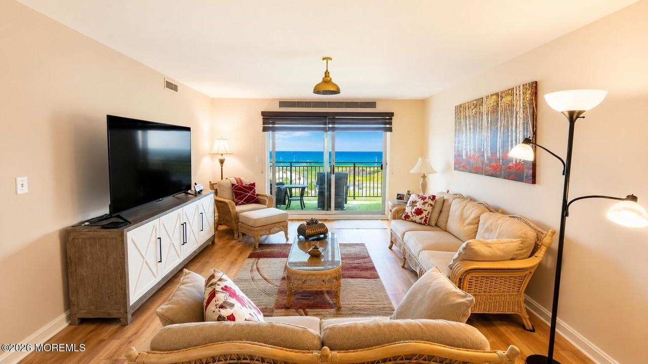 422 Ocean Blvd N #5C - Photo 6 of 38