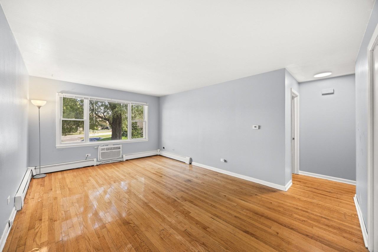 4601 Vernon Ave #1 - Photo 2 of 17