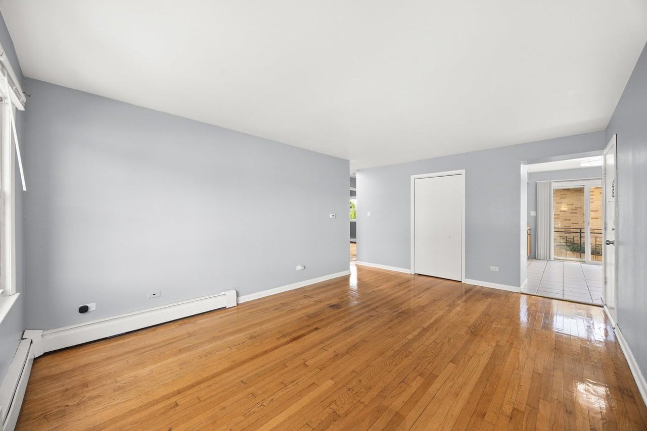4601 Vernon Ave #1 - Photo 3 of 17