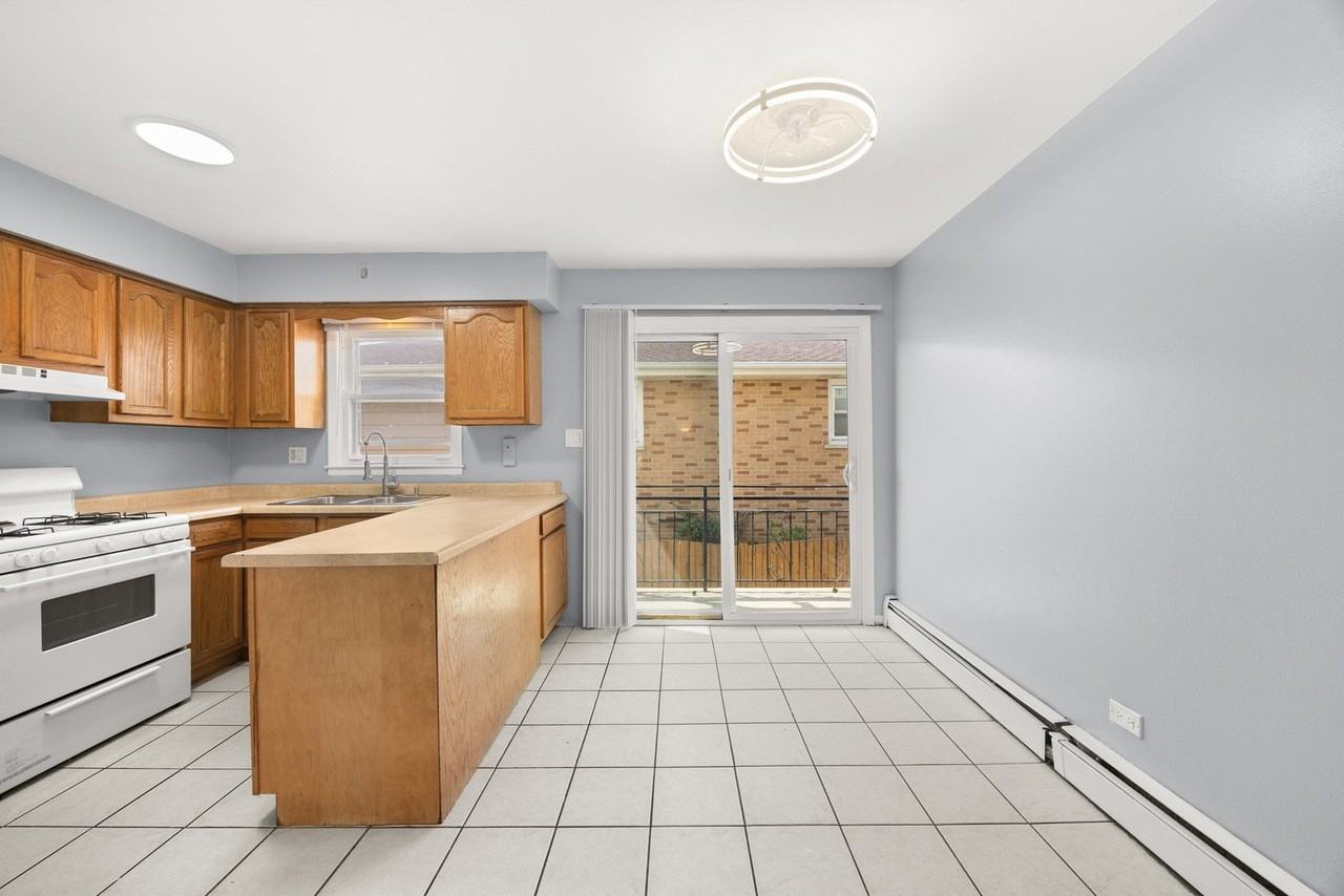 4601 Vernon Ave #1 - Photo 4 of 17