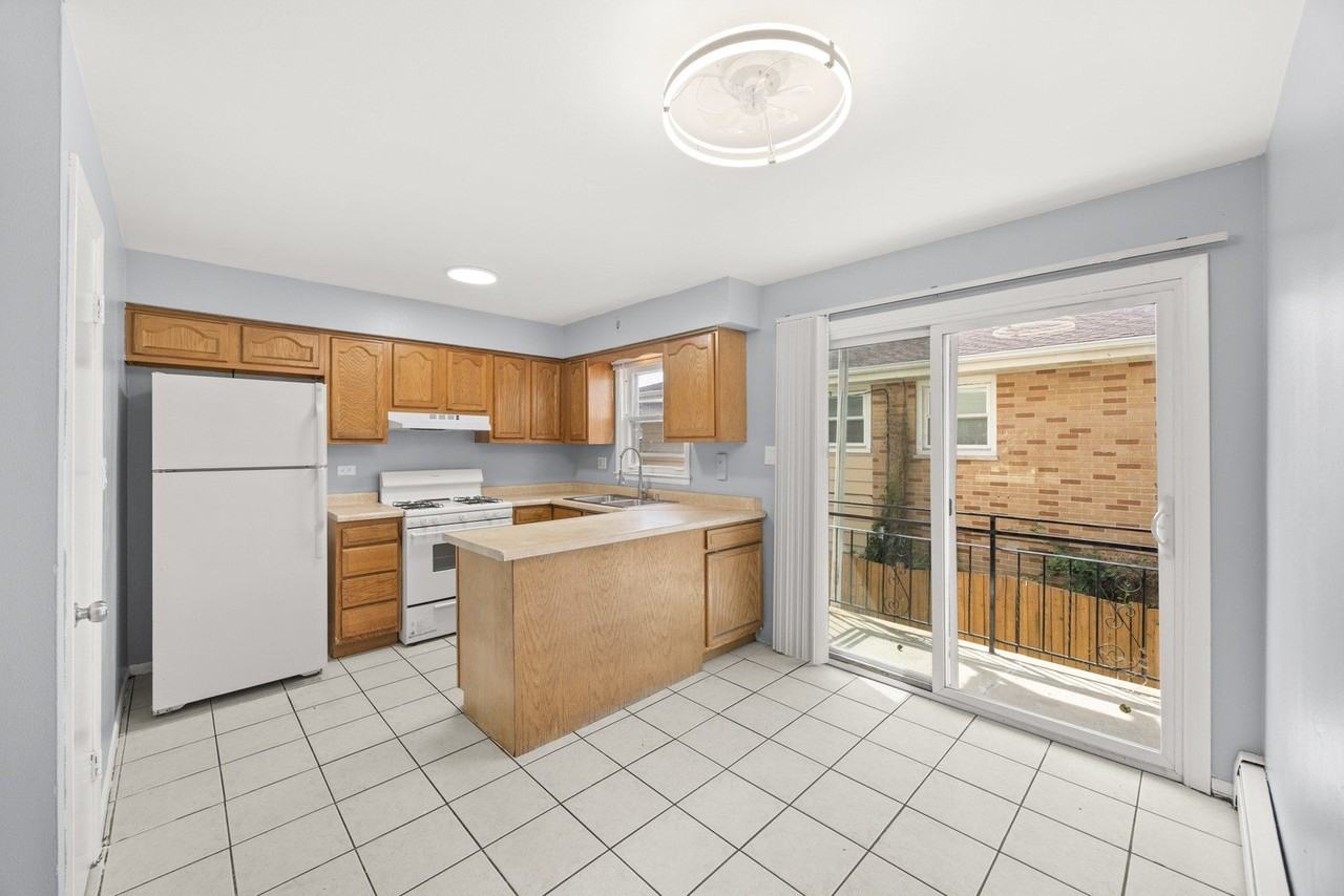 4601 Vernon Ave #1 - Photo 5 of 17