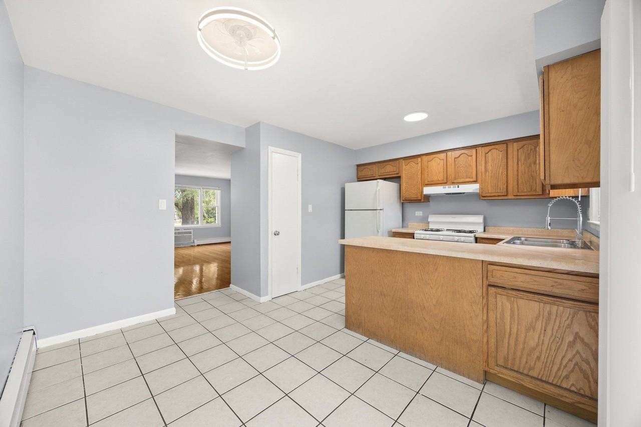 4601 Vernon Ave #1 - Photo 6 of 17