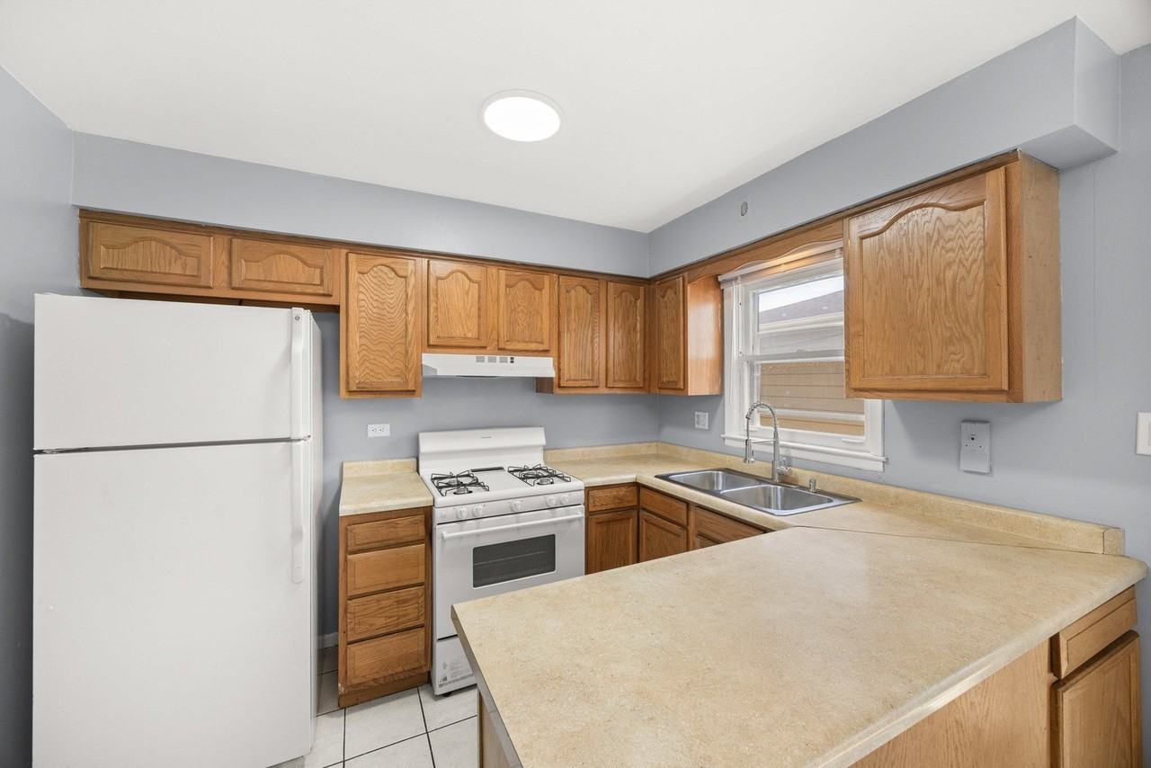 4601 Vernon Ave #1 - Photo 7 of 17