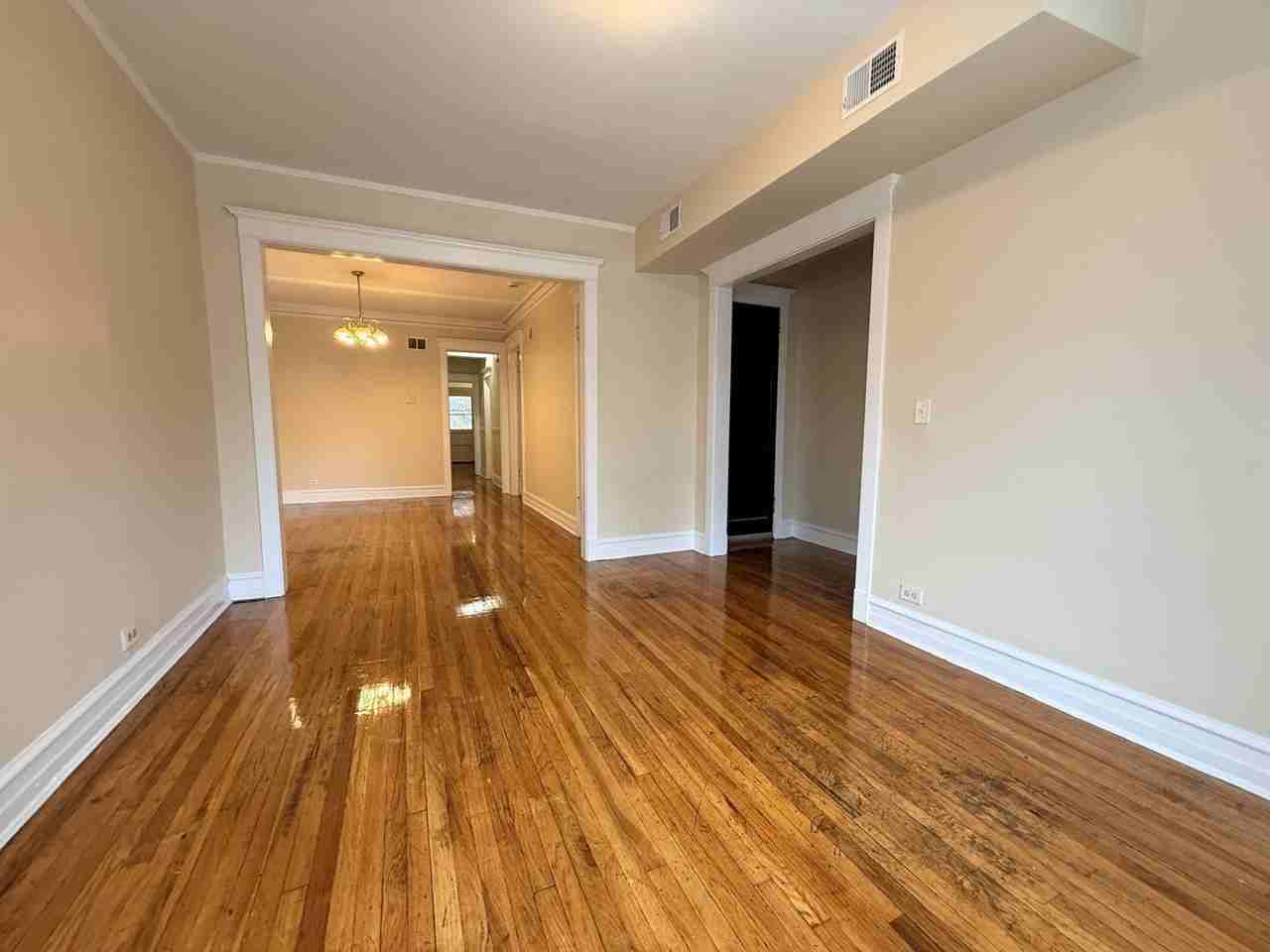 3213 W Warren Blvd #2 - Photo 2 of 10
