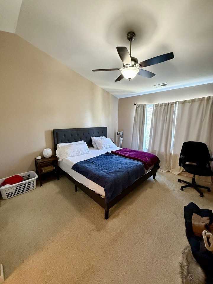 505 Cary Woods Cir - Photo 5 of 11
