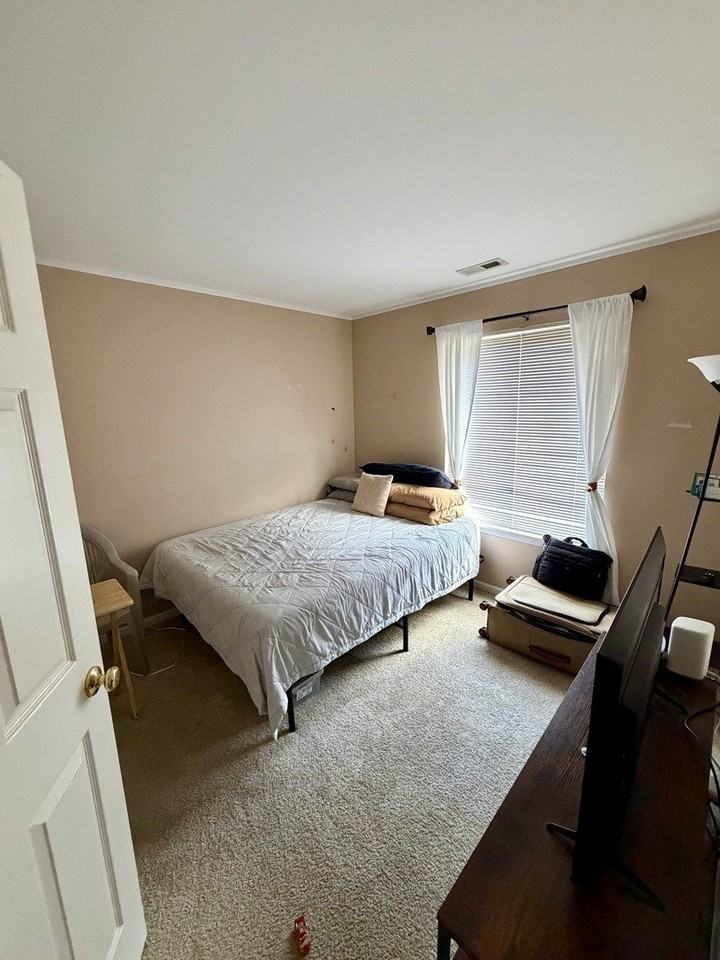 505 Cary Woods Cir - Photo 6 of 11
